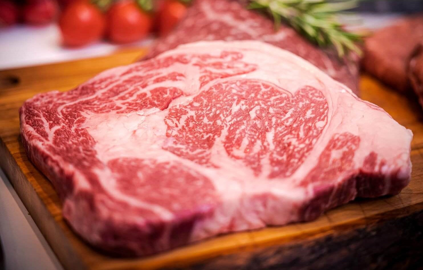 Deutsches Wagyu kaufen - Wagyu Fleisch direkt vom Erzeuger – Wagyu ...